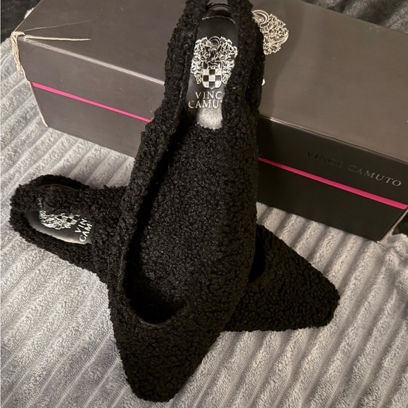 Vince Camuto Black Faux Shearling Slingback Flats. Size 7/37.5 - Picture 1 of 10